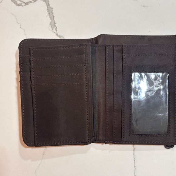 Tommy Hilfiger | 2011 Women’s Small Trifold Brown Wallet - Picture 4 of 15